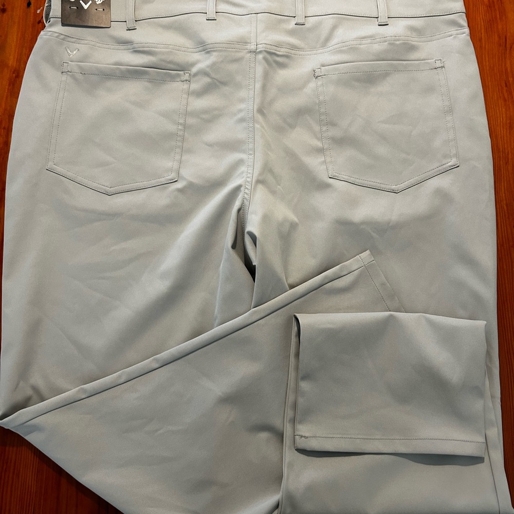 NWT Callaway Light Gray Men's GOLF Trousers - Picture 2 of 8